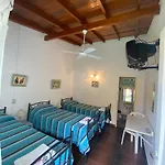 Hospedaje Acacia