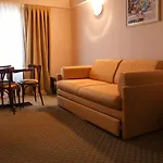 Hotel Reviens