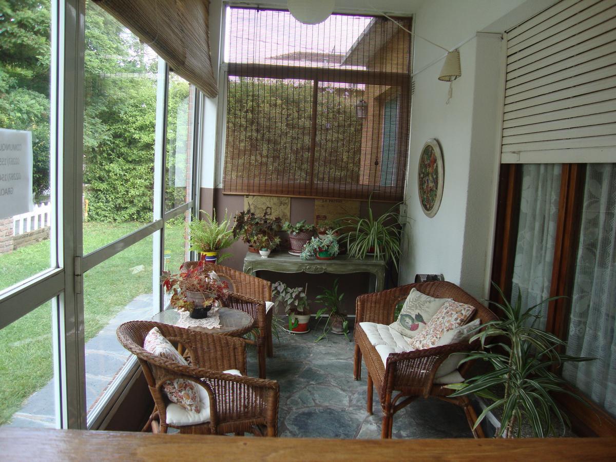 Acacia Hotel