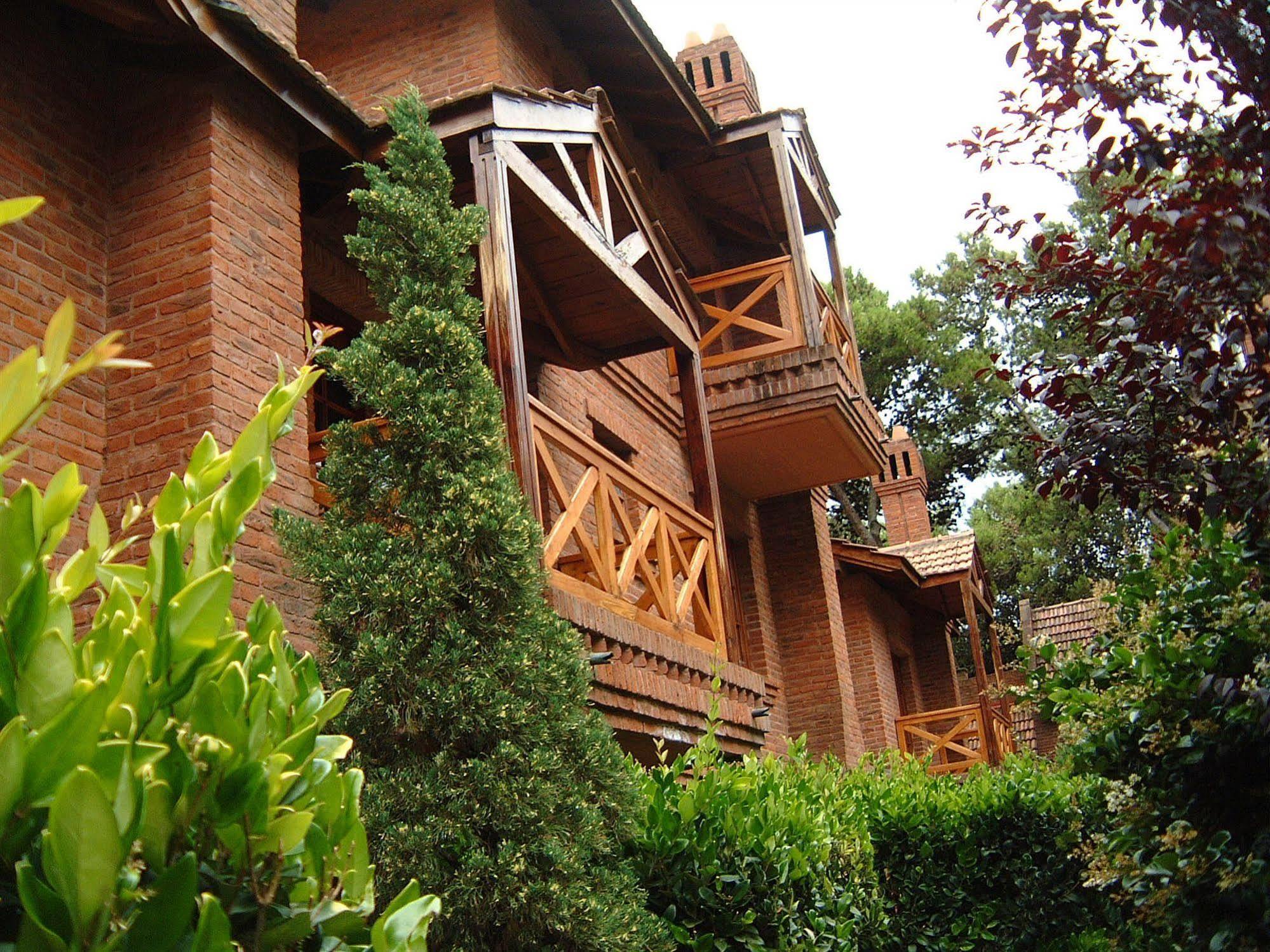 Aparthotel Dorado 3*