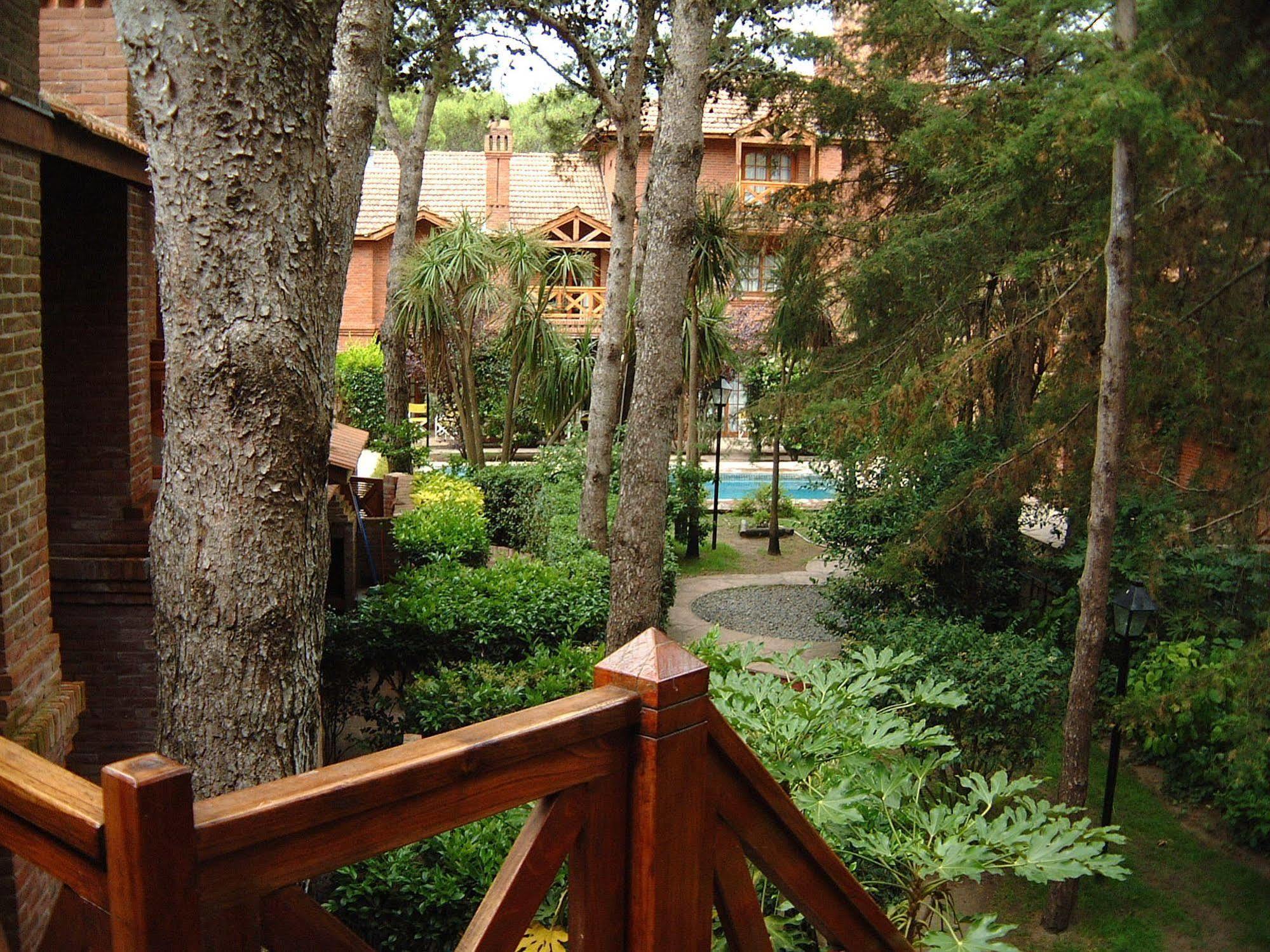 Aparthotel Dorado