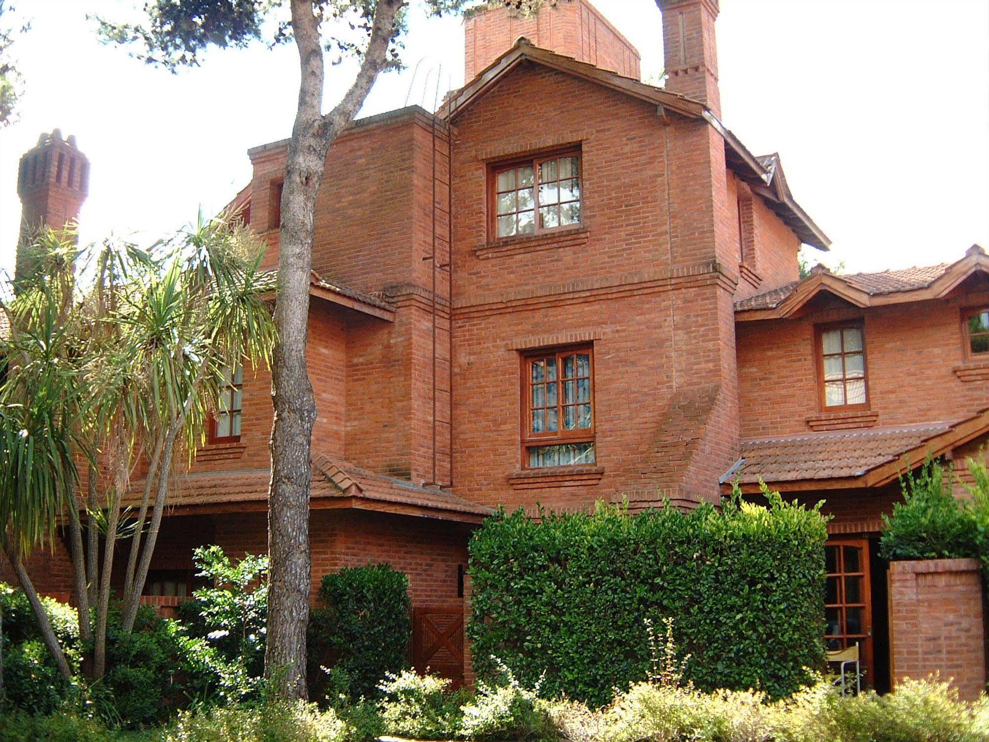 Dorado Aparthotel Pinamar