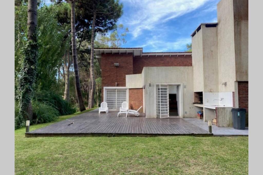 Сasa de vacaciones PINAMAR CASA HASTA 10 PERSONAS SE ALQUILA MINIMO 2 NOCHES s Pinamar