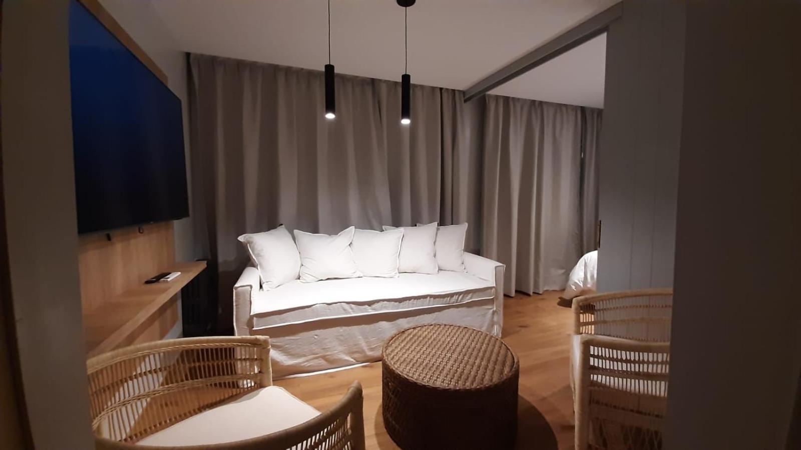 Playas Art Hotel