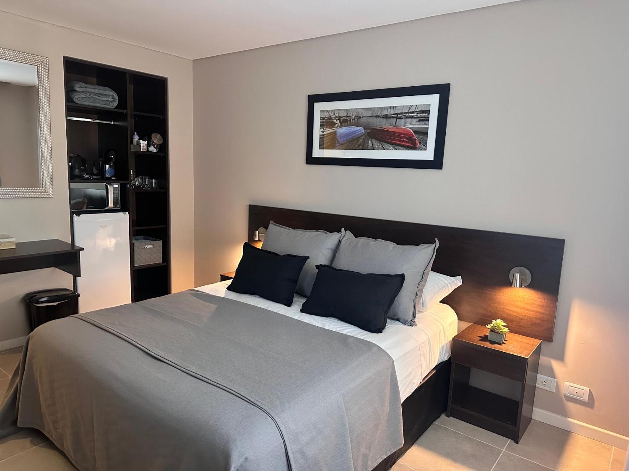 Del Sol 6 Hotel *