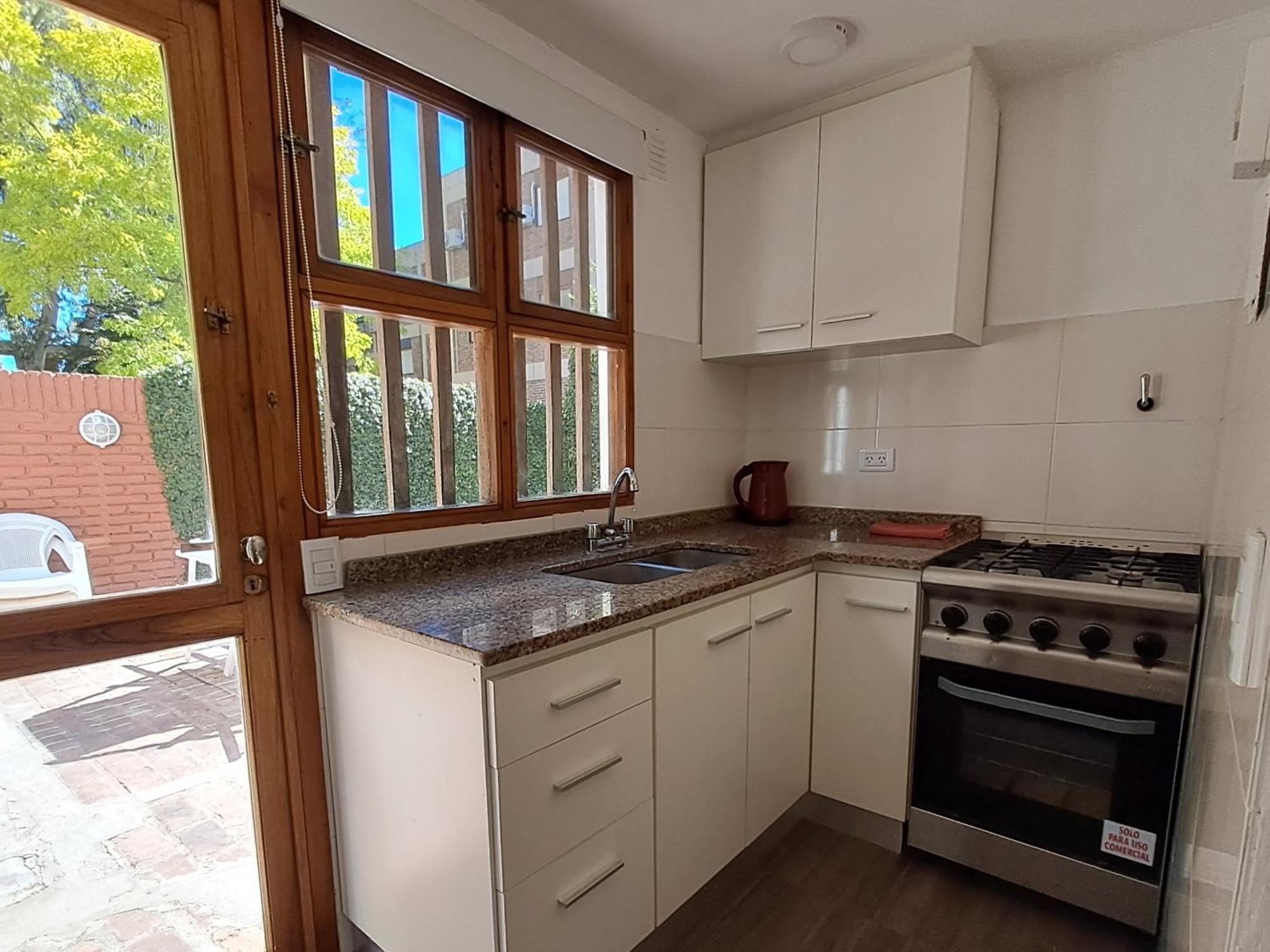 Apartamento Duplex Besugo, Con Patio Y Parrilla *