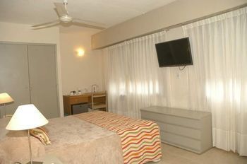 Victoria Hotel 3*